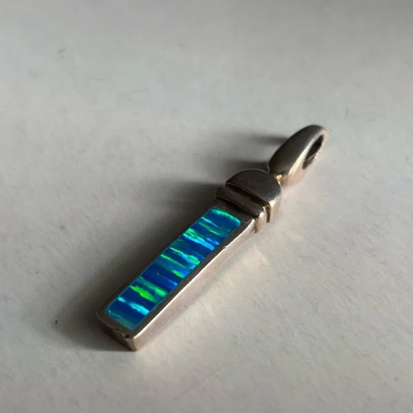 Vintage blue fire opal pendant - Picture 9 of 13